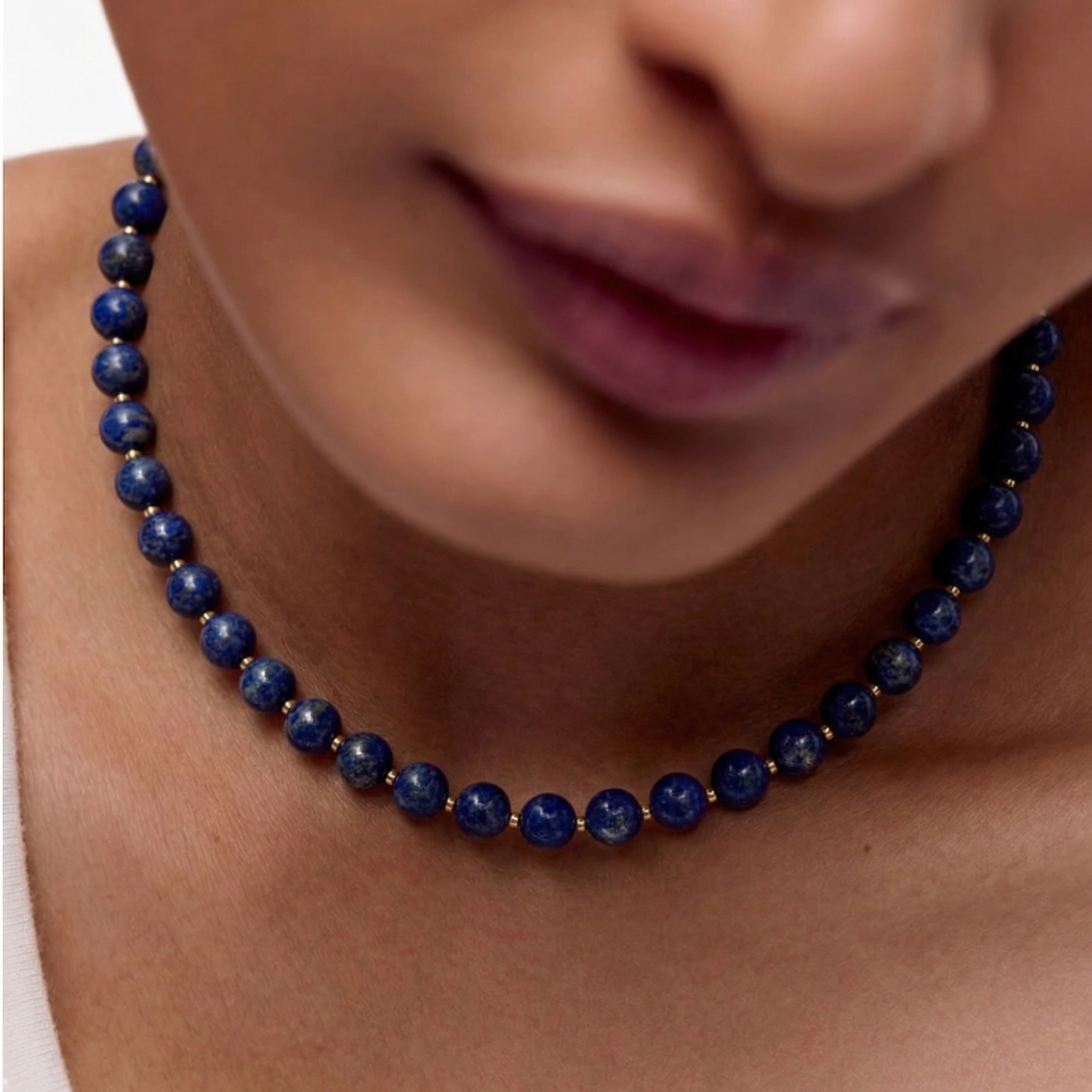 Collar de lapislázuli y cristal Miyuki.