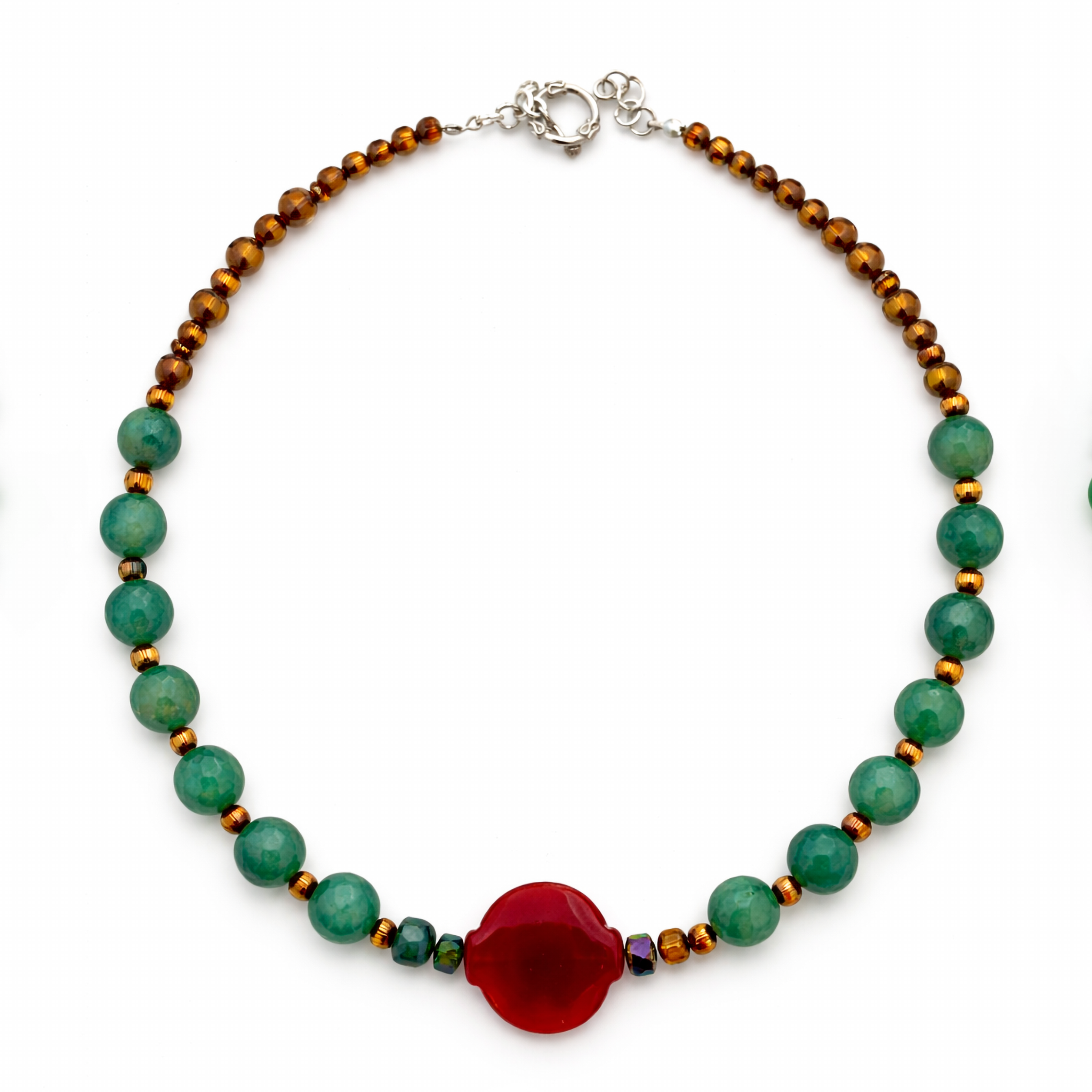 Collar de jade facetado, ágata cornalina y cristal Victoria.