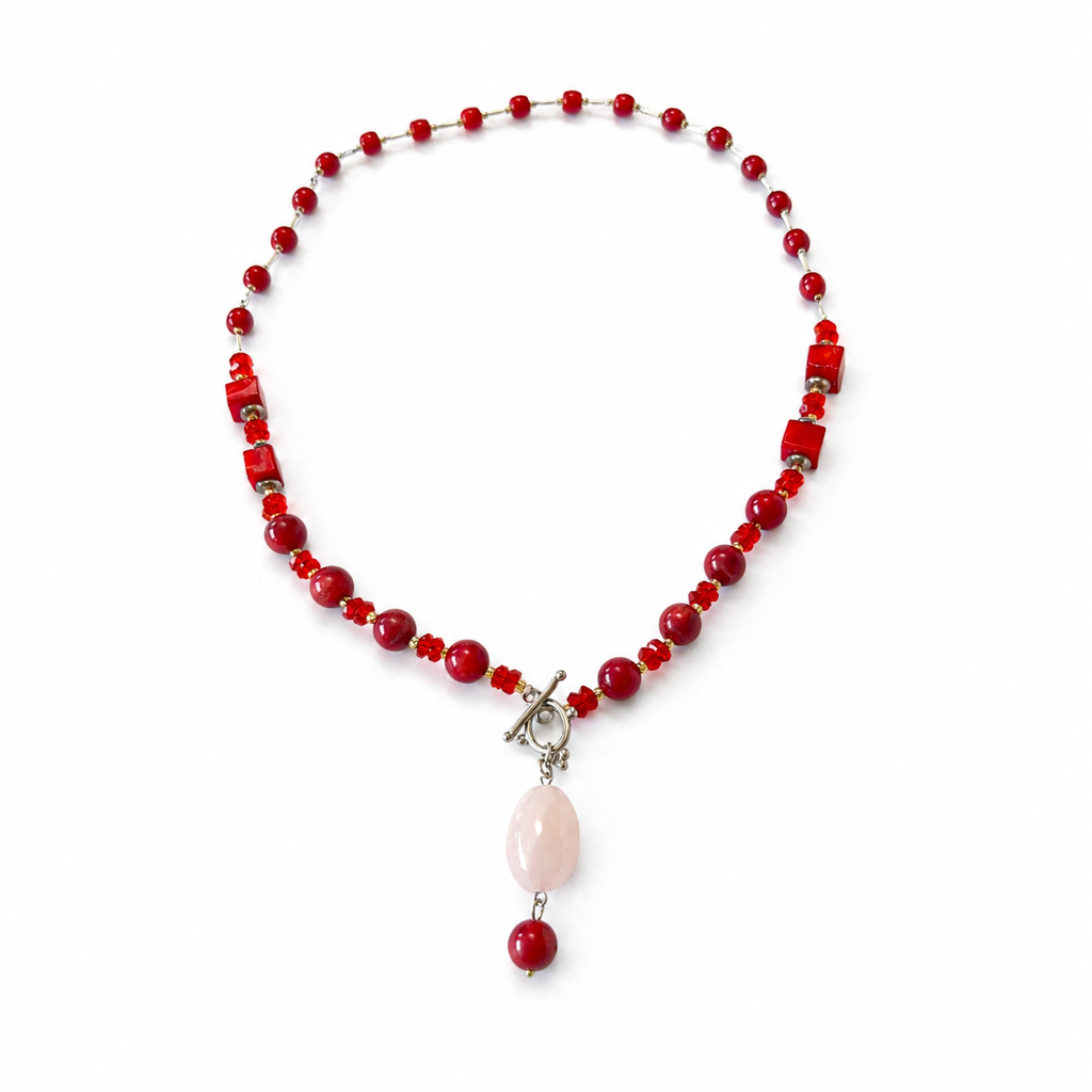 Collar de coral rojo, cristal Victoria, cristal Miyuki y cuarzo rosa