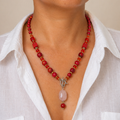 Collar de coral rojo, cristal Victoria, cristal Miyuki y cuarzo rosa