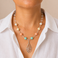 Collar de perla Mallorca y cristal Victoria con dije en rodio