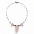 Collar de cristal Victoria, perla concha y cuarzo rosa.