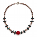 Collar de Perlas Barrocas, Cristal Victoria Violeta y Coral Rojo.