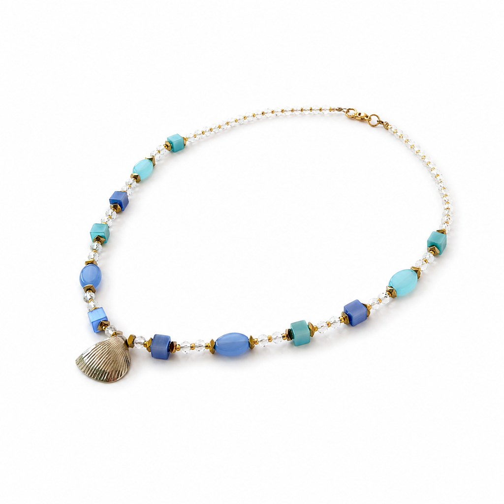 Collar de ojo de gato, cristal Victoria, hematite y dije de concha en níquel