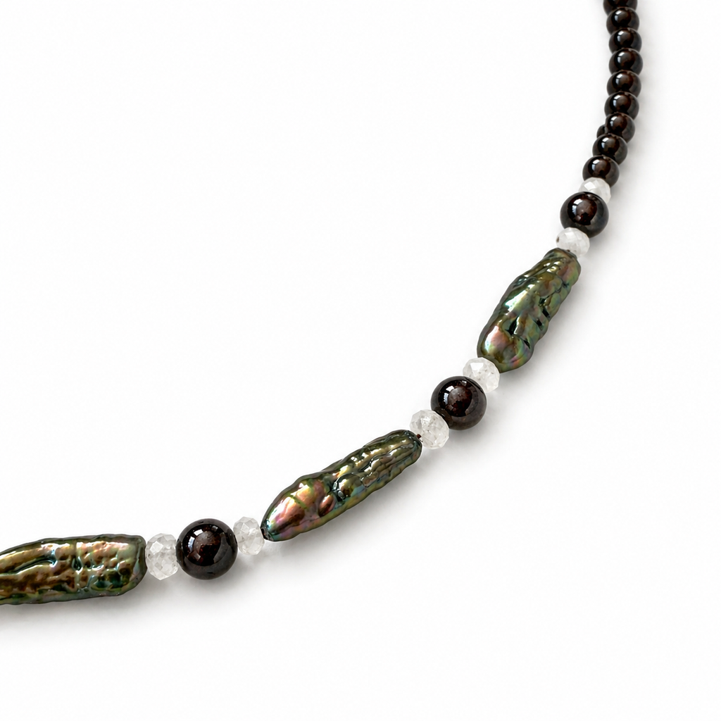 Collar de Granate, Perla Barroca y Jade Facetado