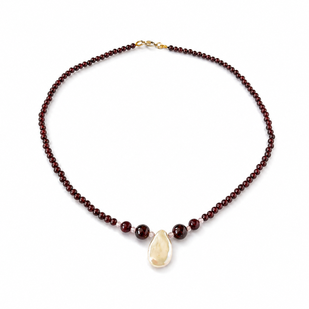 Collar de granate, circonias y perla barroca
