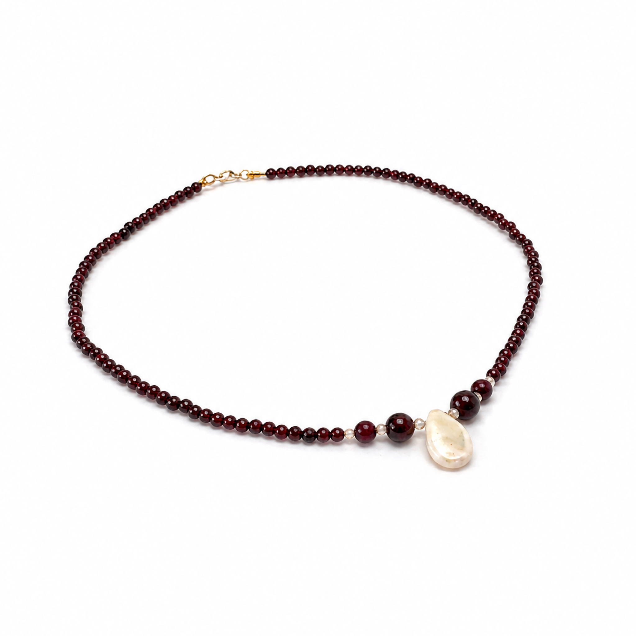 Collar de granate, circonias y perla barroca